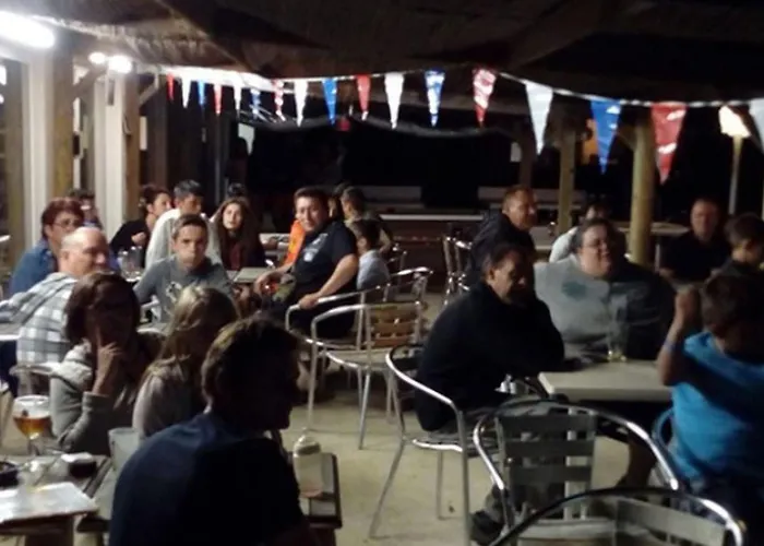 Mobil Confortable Avec Terrasse - Api-1-52-727 Saint-Sornin (Charente-Maritime)